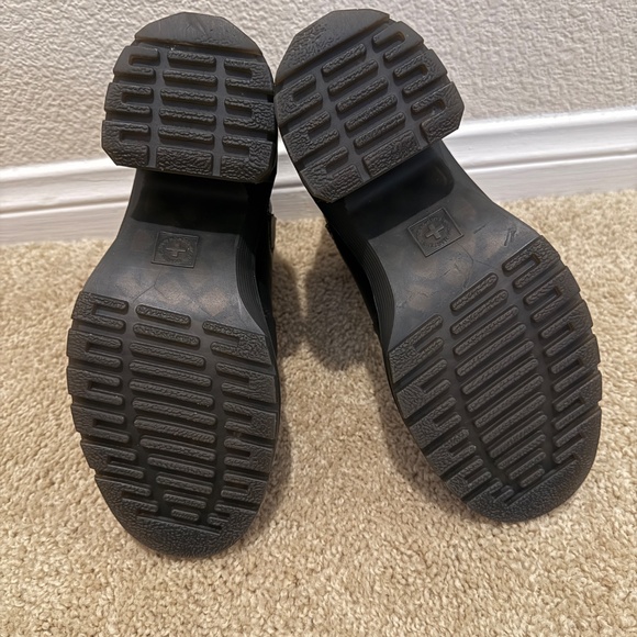 Dr. Martens Spence Leather Flared Heel Chelsea Boots - Picture 2 of 3